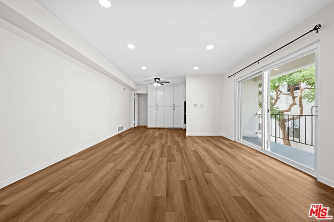 Foto del edificio - 1206 S Holt Ave