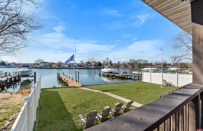 Illustration of Luxury High-Rise Rentals In Annapolis