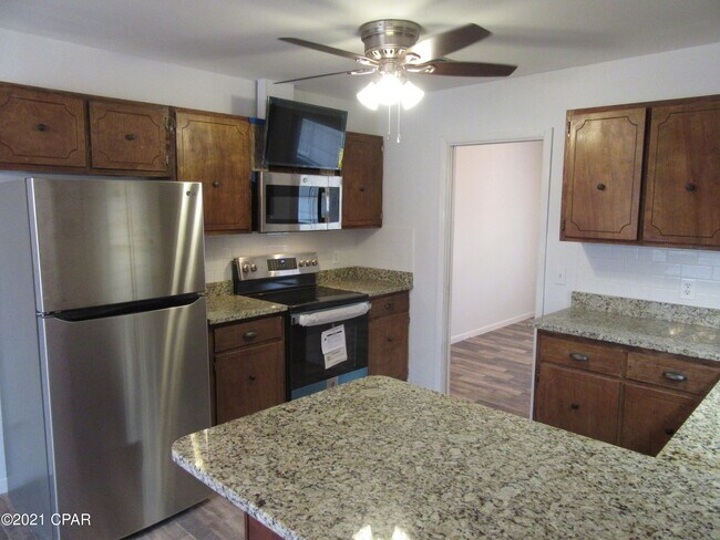 Foto del edificio - 5113 Park St