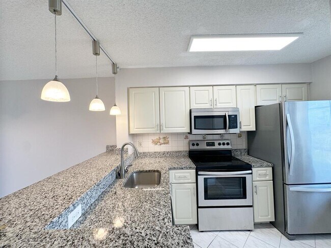 Foto del edificio - 2220 N Cypress Bend Dr