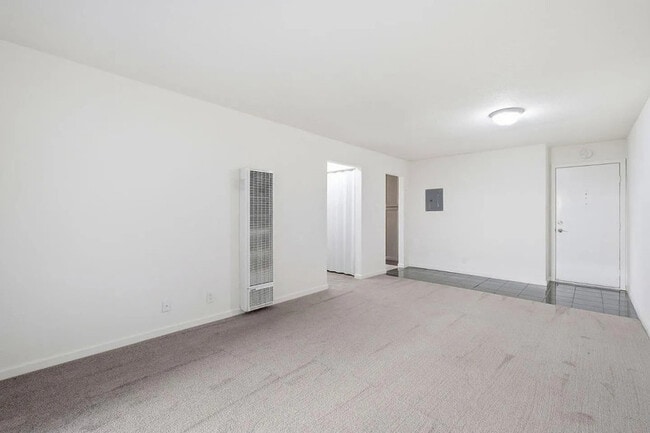 Building Photo - 1660 Laguna St
