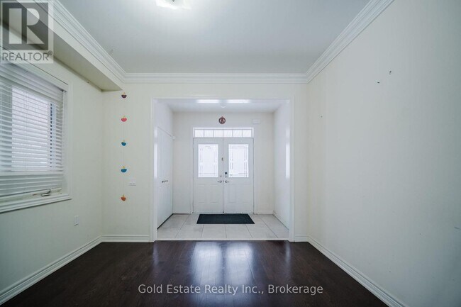 Building Photo - 69 Blackberry Valley Cres