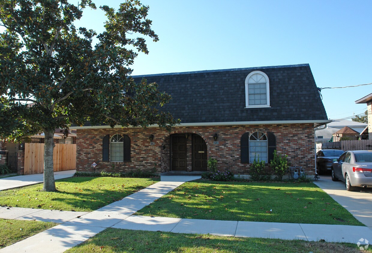 Primary Photo - 3728 Brandywine Dr