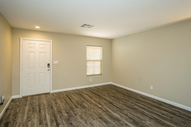 Building Photo - 6329 W Haleh Ave