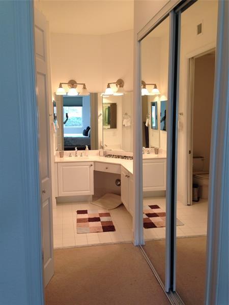 Building Photo - 3600 Oaks Clubhouse Dr