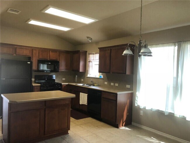 Building Photo - 11512 McDows Hole Ln