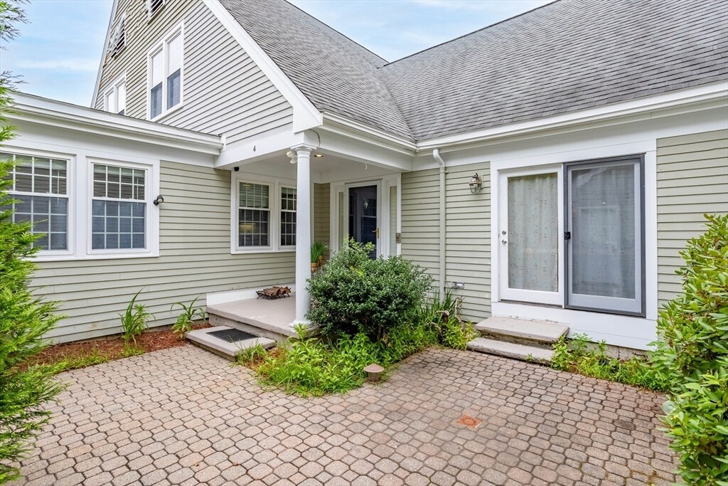 Foto principal - 4 Shire Ln