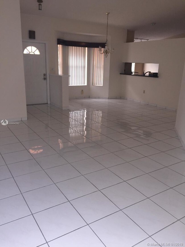 Foto del edificio - 10115 NW 54th Terrace