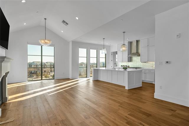 Foto del edificio - 5270 Town and Country Blvd