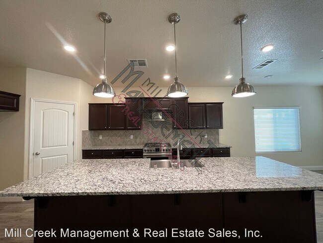 Foto del edificio - 3 br, 2 bath House - 3725 W. Wren Ave