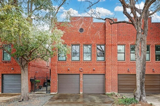 Building Photo - 1728 Nicholson St