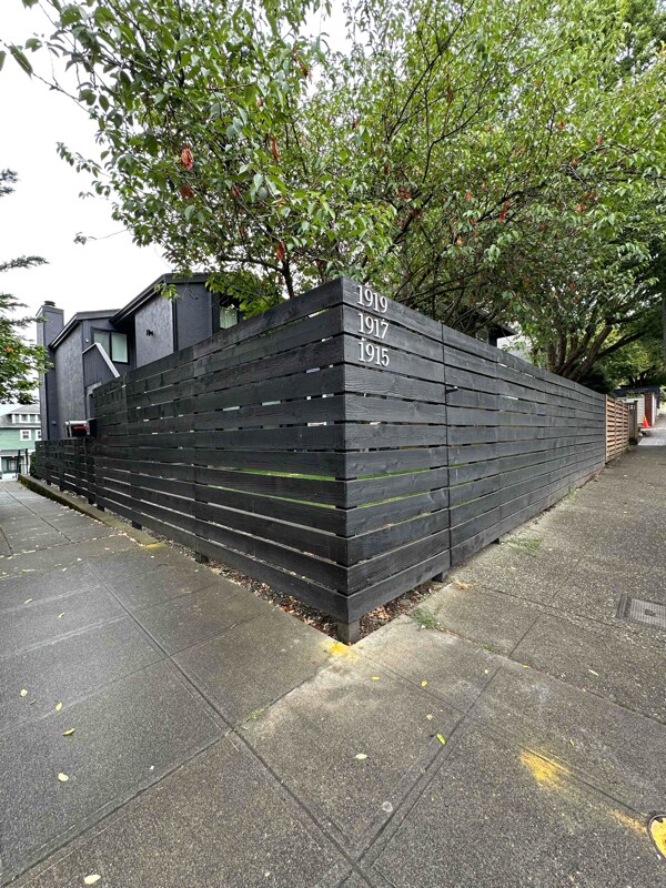 Primary Photo - 1915 10th Ave W