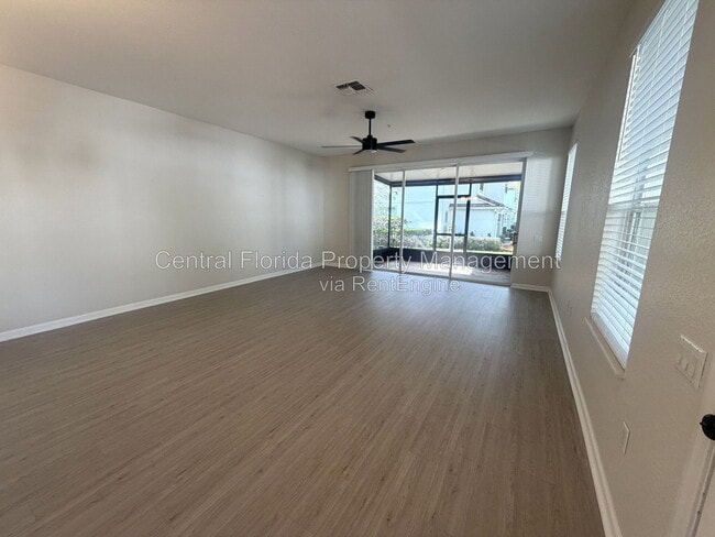 Building Photo - 7062 Cadiz Blvd