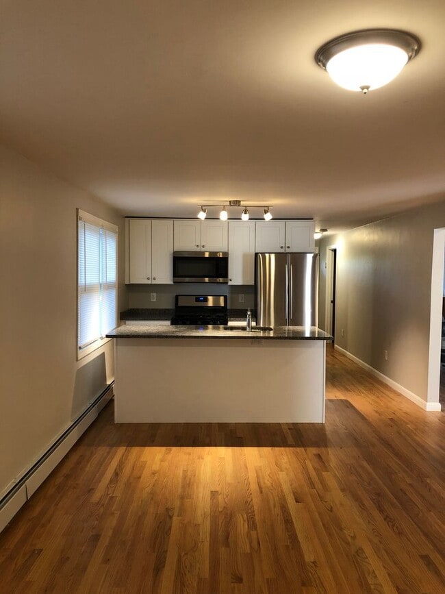 Photo - 295 Huxley Ave Apartment