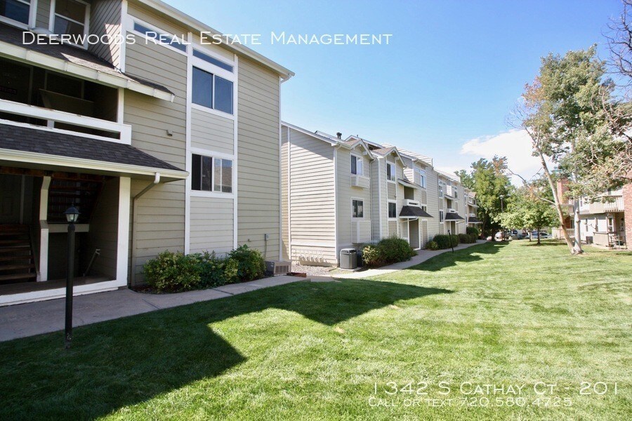 1342 S Cathay Ct Unit 201, Aurora, CO 80017 Condo for Rent in Aurora