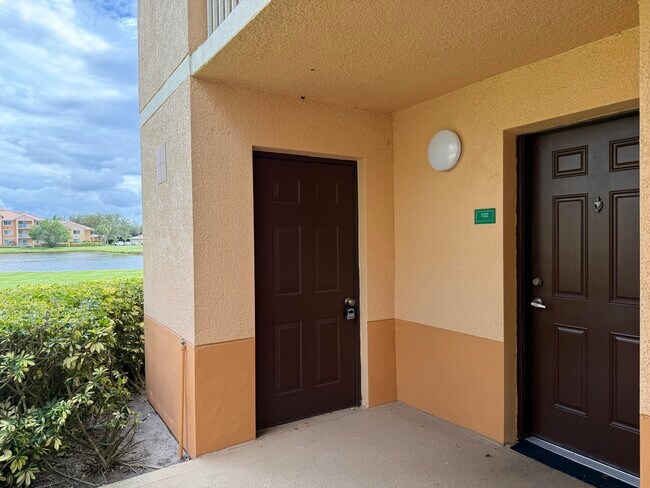 Foto del edificio - 301 SW Palm Dr