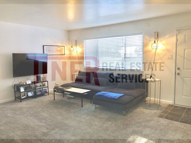 Foto del edificio - Charming Duplex in Carmichael