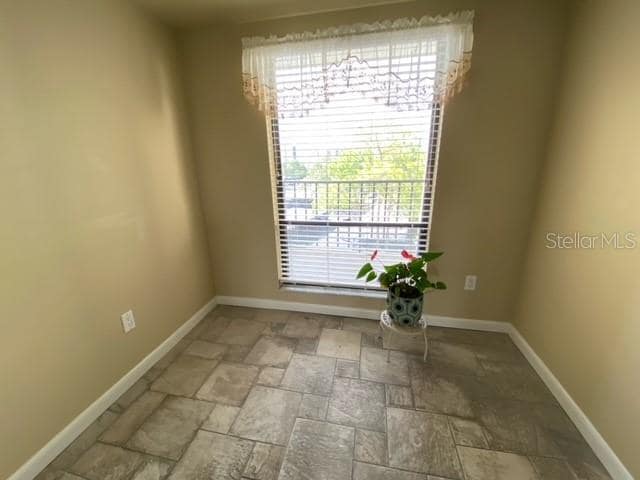 Building Photo - 3300 Cove Cay Dr