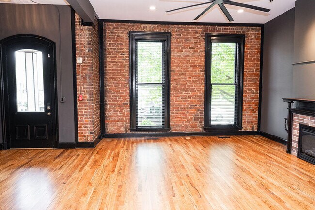 Foto del edificio - 275 S Limestone