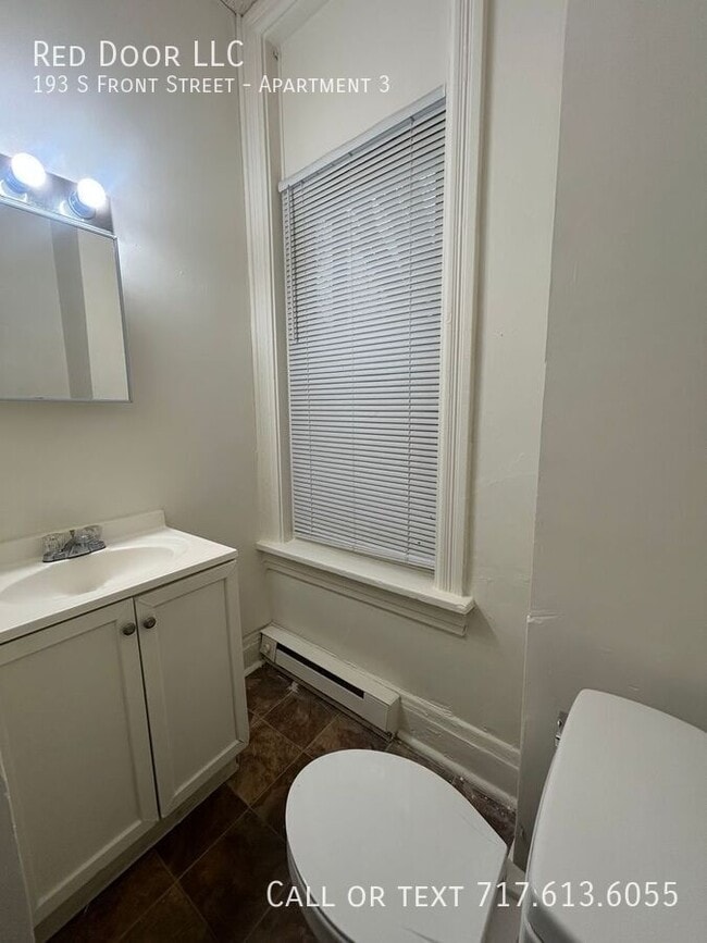 Foto del edificio - 193 S Front St