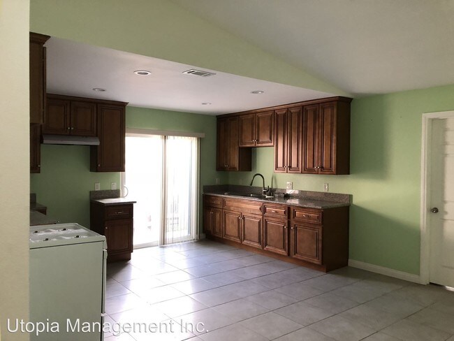 Foto del edificio - 2534 E Dunes St