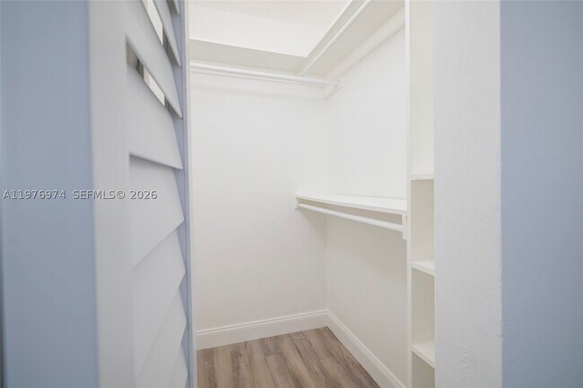 Foto del edificio - 7901 SW 64th St