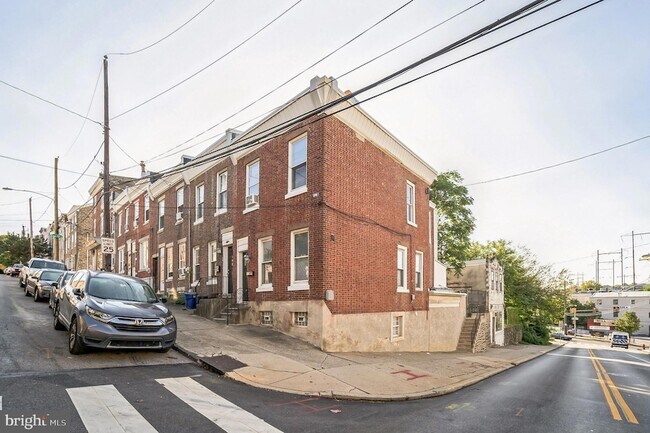 Building Photo - 100 Ripka St