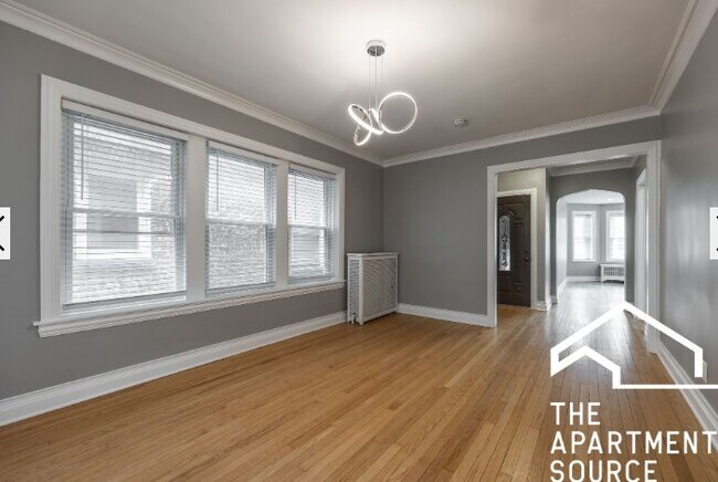 Building Photo - 5921 N Artesian Ave
