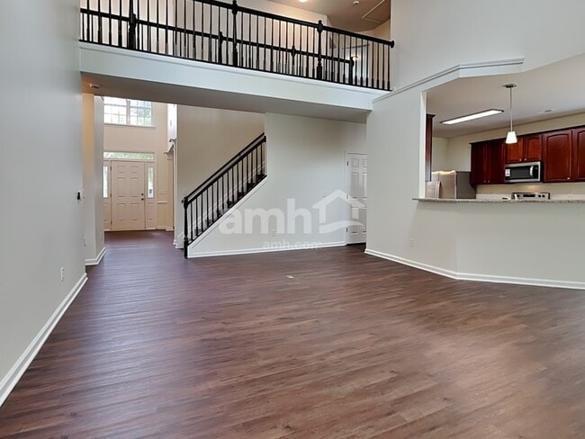 Building Photo - 4205 Lindsey Ln