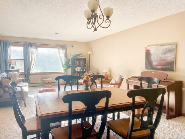 Foto del edificio - 864 9th Ave SE