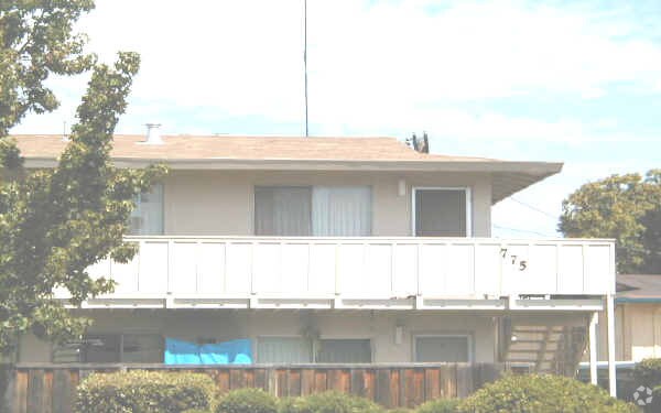 Building Photo - 775 San Justo Ct