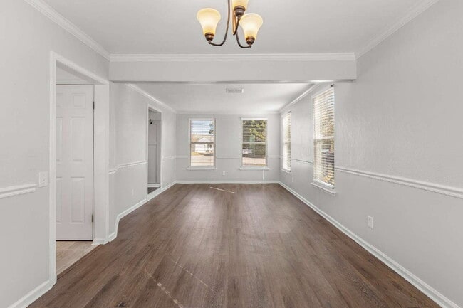 Building Photo - Beautiful home in Rock Creek