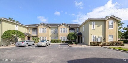 Building Photo - 10075 GATE N Pky