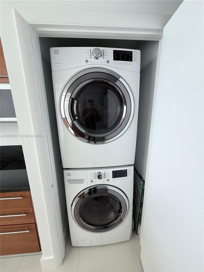 Foto del edificio - 244 Biscayne Blvd