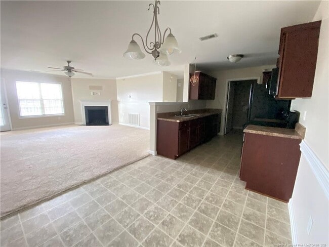 Building Photo - 1305 Kershaw Loop