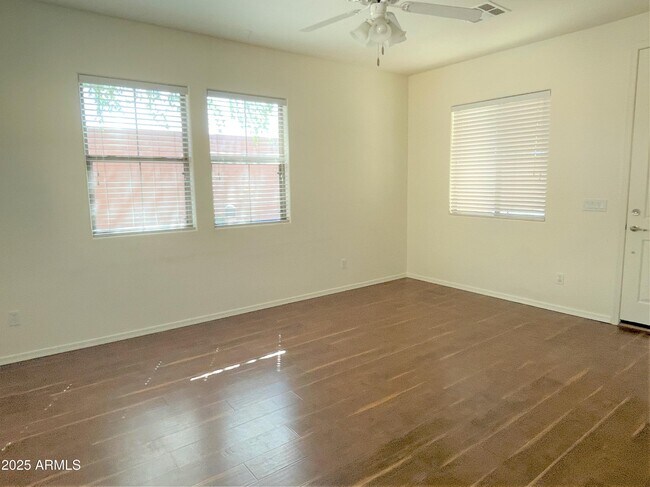 Building Photo - 5330 W Chisum Trail