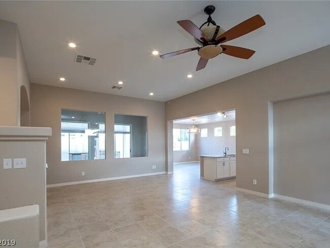 Building Photo - 8924 W Wolf Dancer Ave