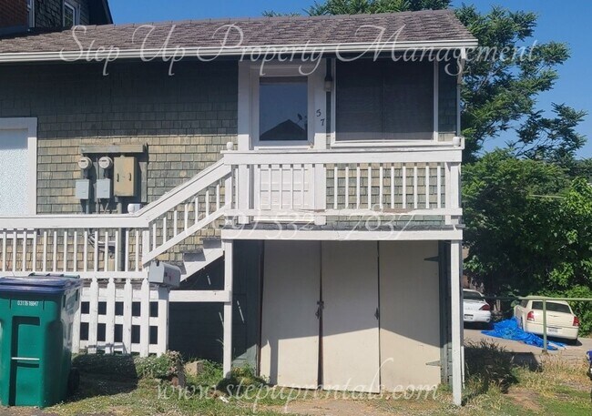Building Photo - Studio Apartment In The Heart Of Downtown Sonora!
