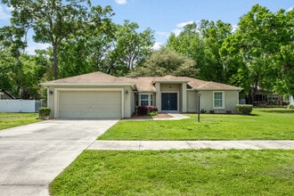 Building Photo - 304 Woods Landing Dr