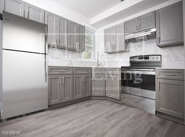 Building Photo - 1 br, 1 bath Townhome - 3412 N Bouvier St