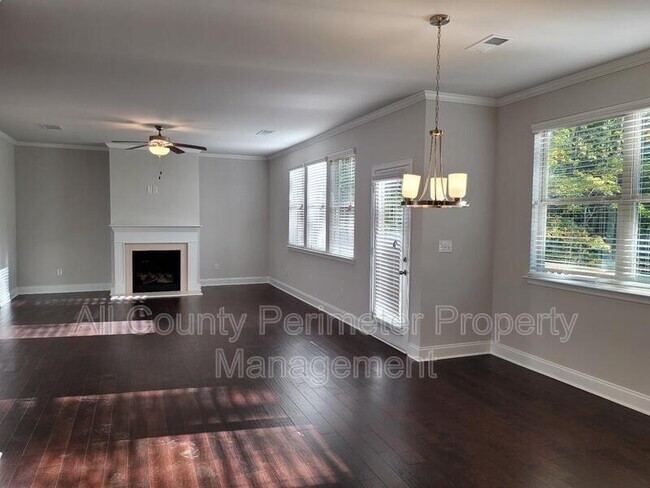 Building Photo - 5563 Lair Ln