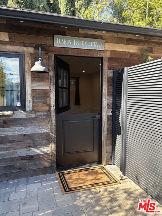 Foto del edificio - 4411 Radford Ave