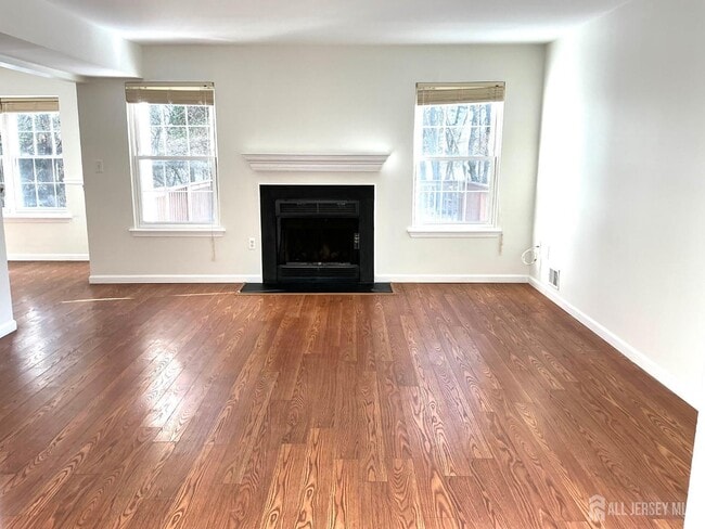 Building Photo - 246 Hyde Park Rd