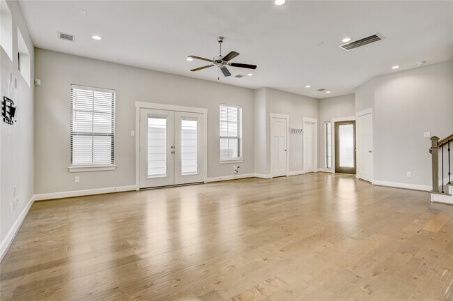 Foto del edificio - 5905 Petty St