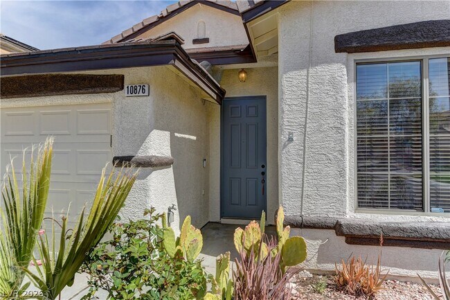 Building Photo - 10876 Scamadella St