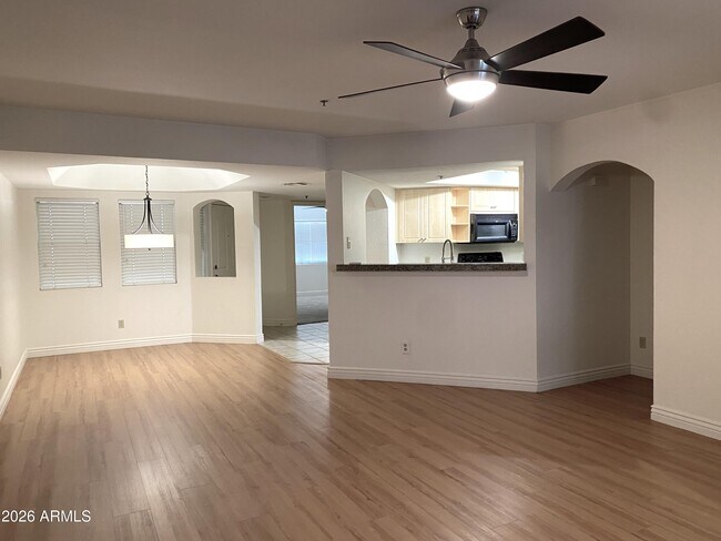 Foto del edificio - 5104 N 32nd St
