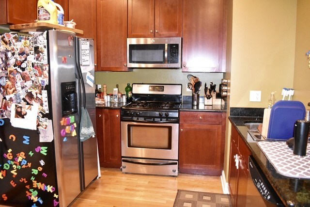 Foto del edificio - 1421 W Birchwood Ave