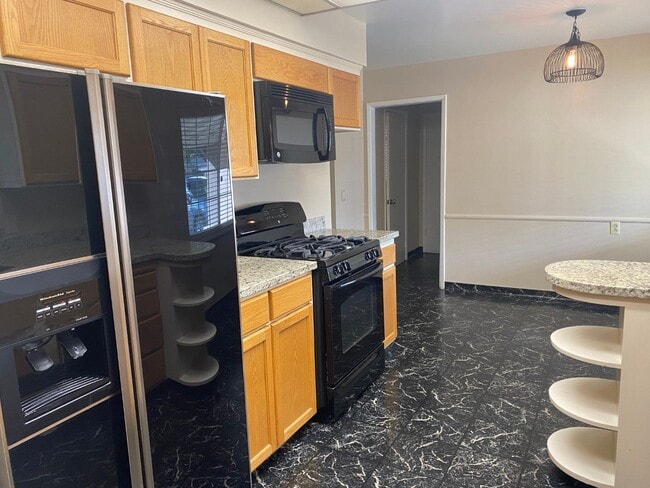 Building Photo - Charming 3 bedroom, 2 bath Willow Glen home