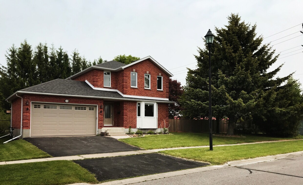 Photo principale - 540 Delanty Rd