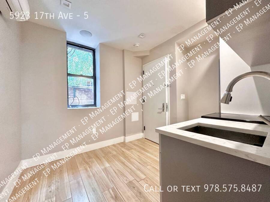 Foto del edificio - 5923 17th Ave